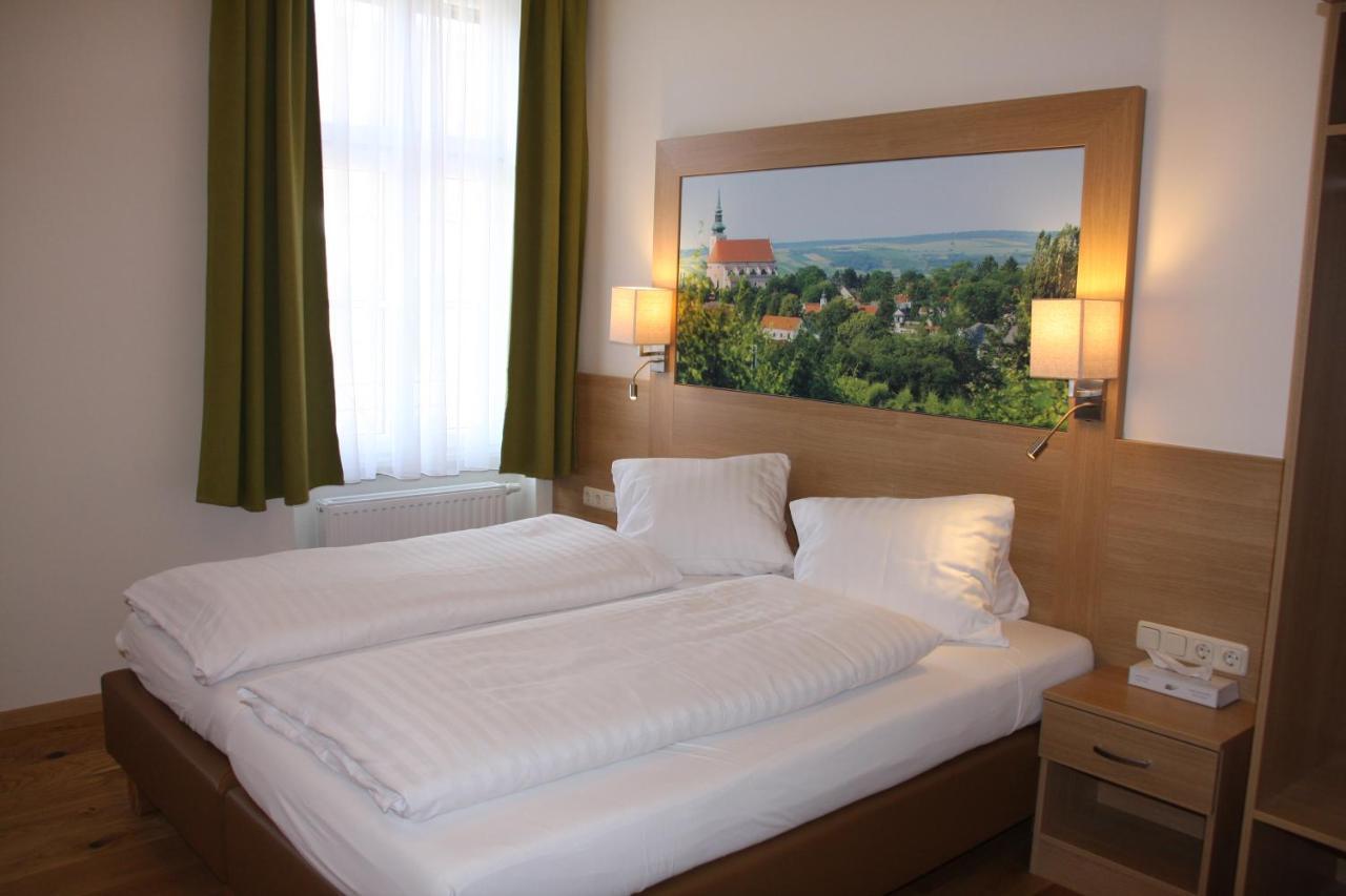 Weinhotel Rieder Poysdorf Eksteriør billede